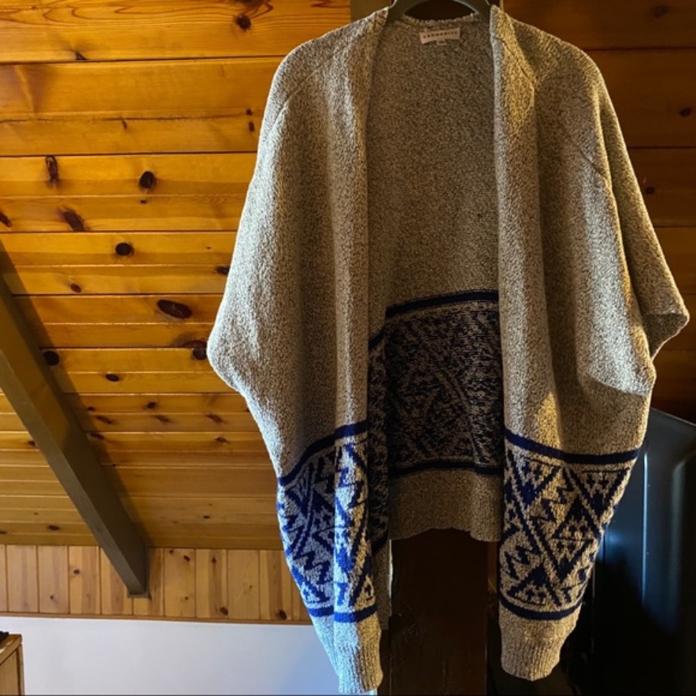 Community patterned cardigan xxs